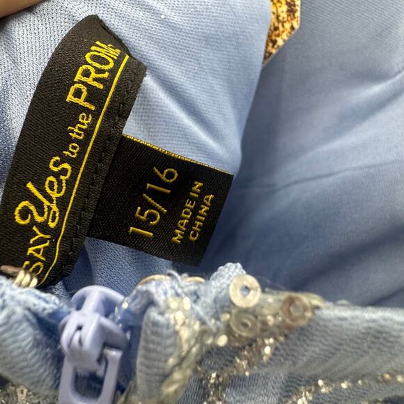 Say Yes To The Prom Juniors Glitter Tulle Embellished Ball Prom Gown 15/16 NWT - Picture 9 of 13